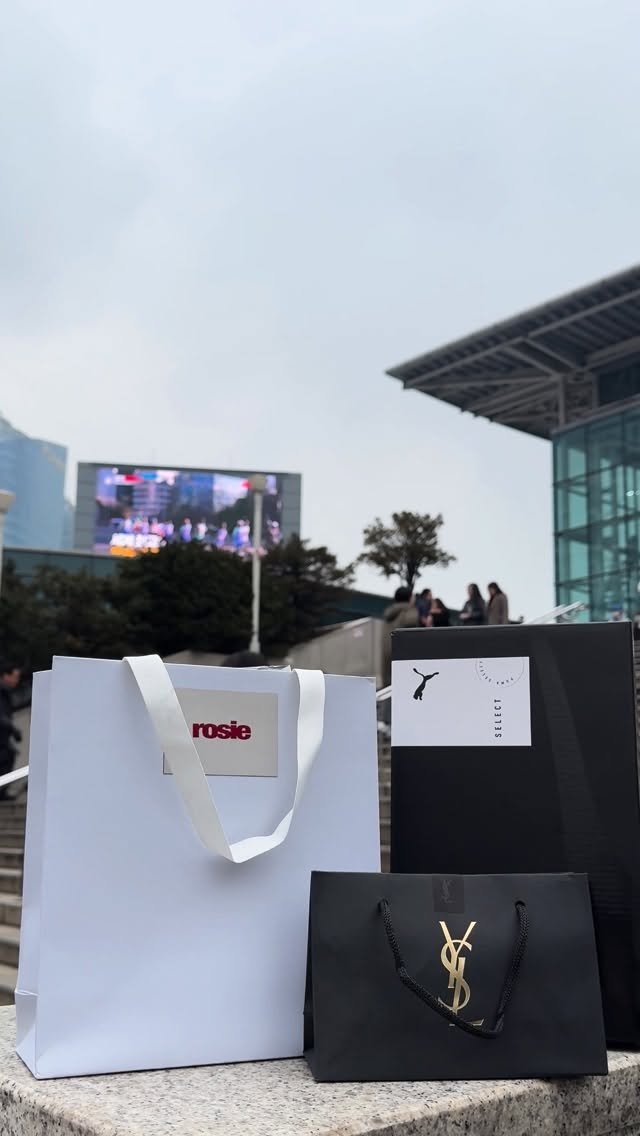 vampirehollie 게시물 이미지: two years ✅ #rosiescavengerhunt...