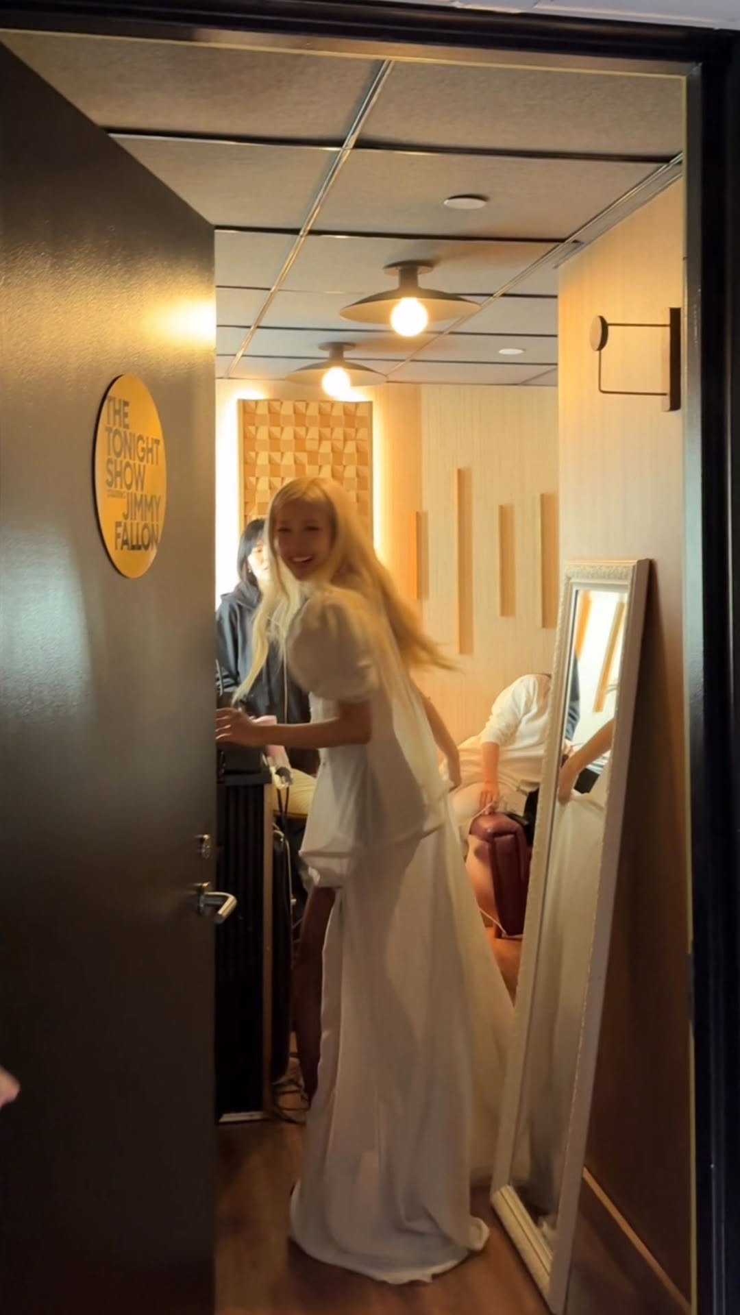 vampirehollie 게시물 이미지: behind the scenes #FallonTonight ⚡️