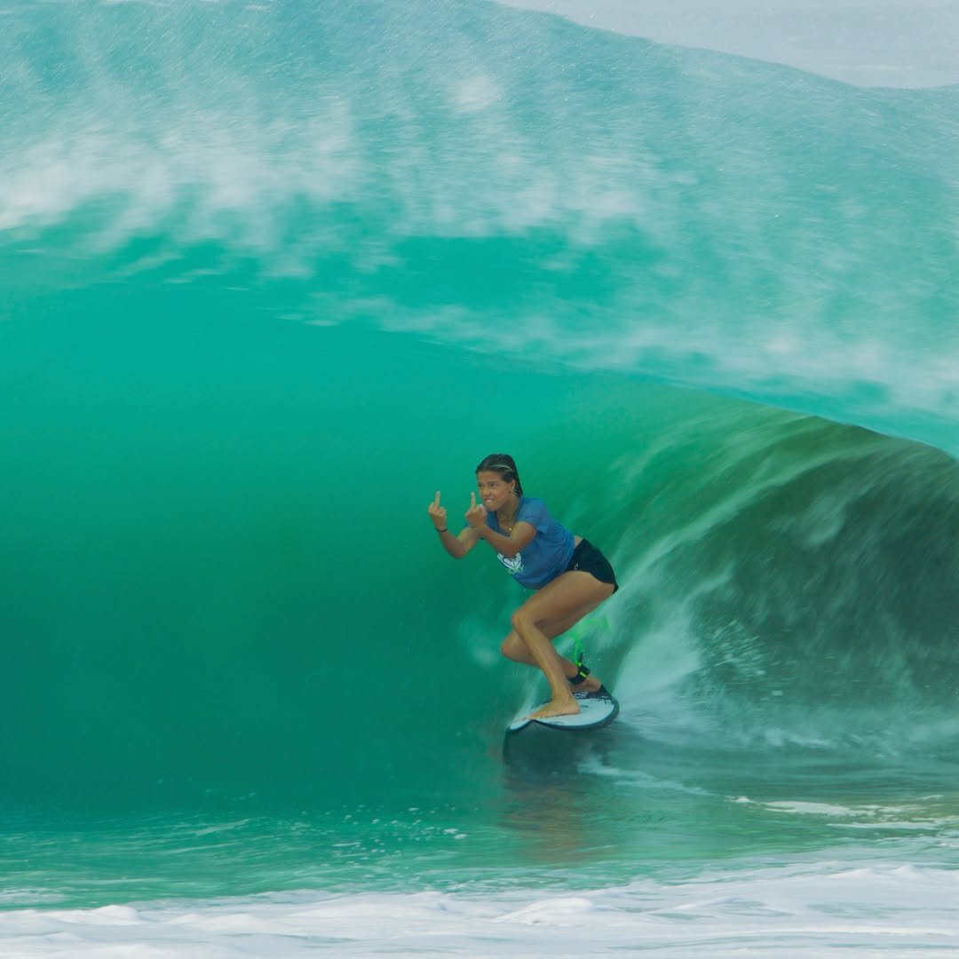 vanssurf 게시물 이미지: @milla.coco.brown • @harrybryant • @hollywawn...