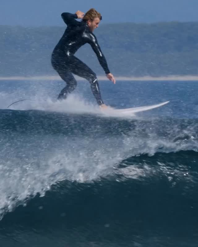 vanssurf 게시물 이미지: @harrybryant back on a board and already...