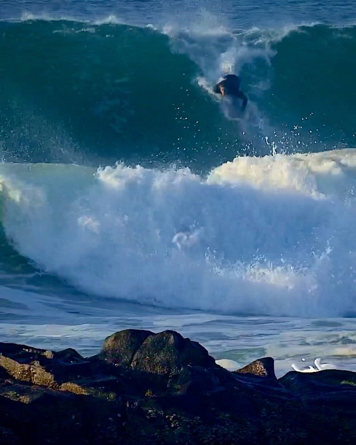 vanssurf 게시물 이미지: Hard to beat non-stop waves at home....