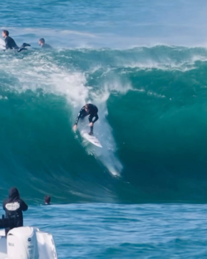 vanssurf 게시물 이미지: It takes a village — or maybe just a...