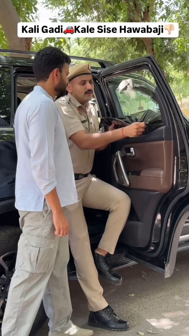 vardiwala0007 게시물 이미지: No Black Film
#mahindra #mahindraxuv #scorpio...