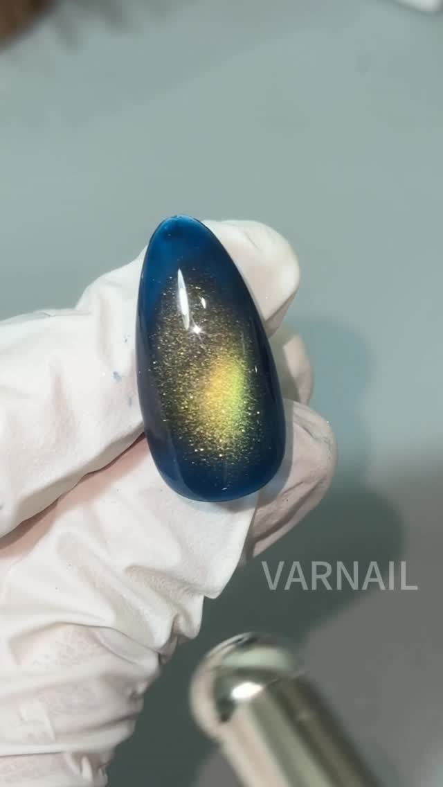 varnailcom 게시물 이미지: ✨Easy Center Round Cat Eye Nail Design with...