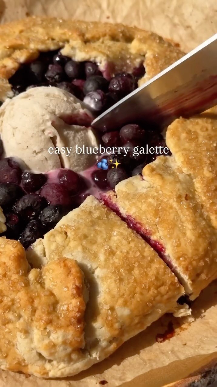 veggieworldrecipes 게시물 이미지: ✨🫐Blueberry Galette🫐✨

Blueberry galettes are...