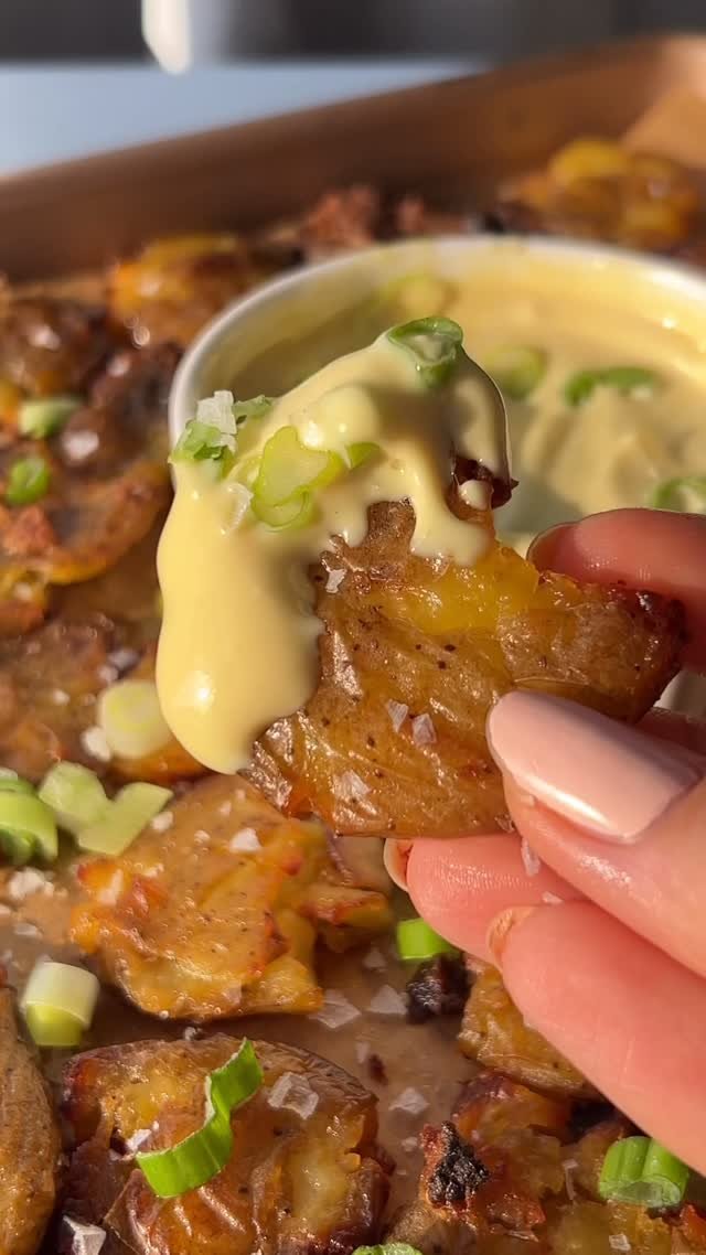 veggieworldrecipes 게시물 이미지: @veggieworldrecipes ✨Crispy Garlic Smashed...