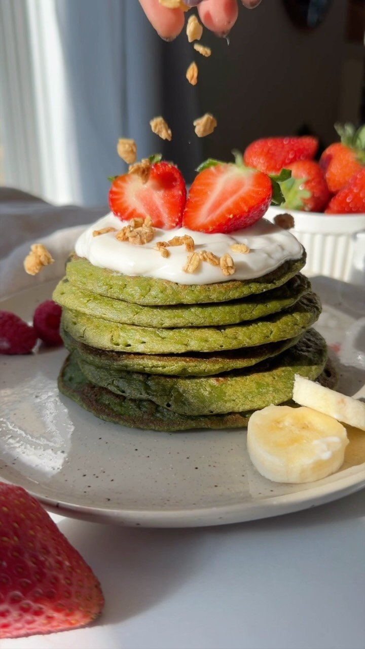 veggieworldrecipes 게시물 이미지: ✨Spinach Oat Pancakes✨

These pancakes are the...