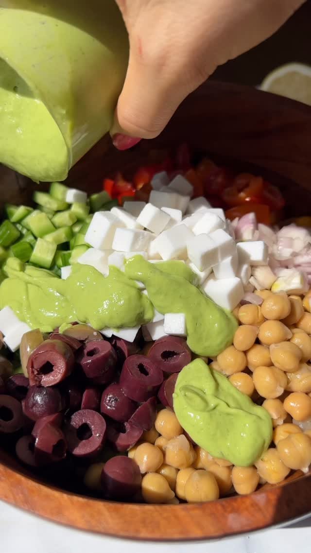 veggieworldrecipes 게시물 이미지: ✨Orzo Salad with Creamy Avocado...