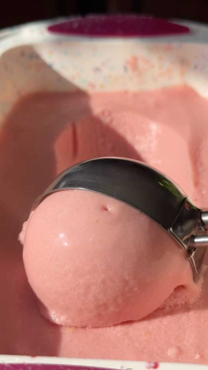 veggieworldrecipes 게시물 이미지: ✨🍉Watermelon Sorbet✨🍉 

To me, watermelon is...