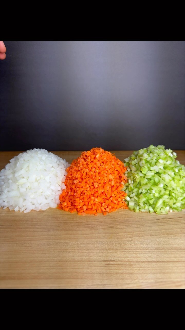 vegscratchkitchen 게시물 이미지: Mirepoix 🧅🥕🌱 This is my first time trying out...