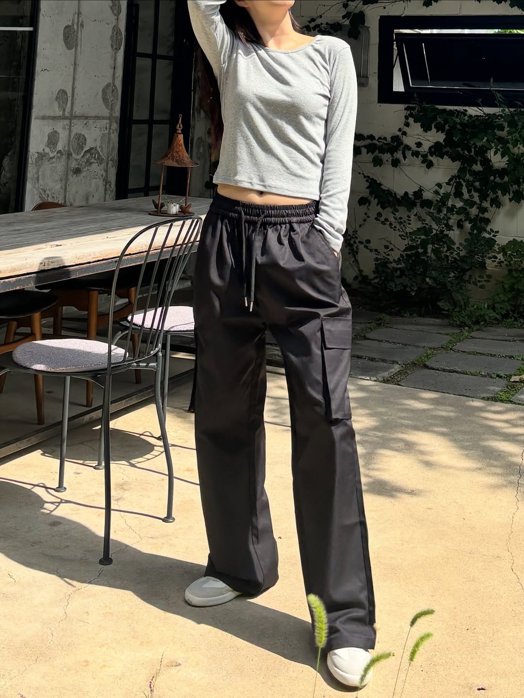 Photo by 벨리나 VELINA on September 09, 2025. May be an image of 1 person, activewear, sweatpants, sportswear and text.