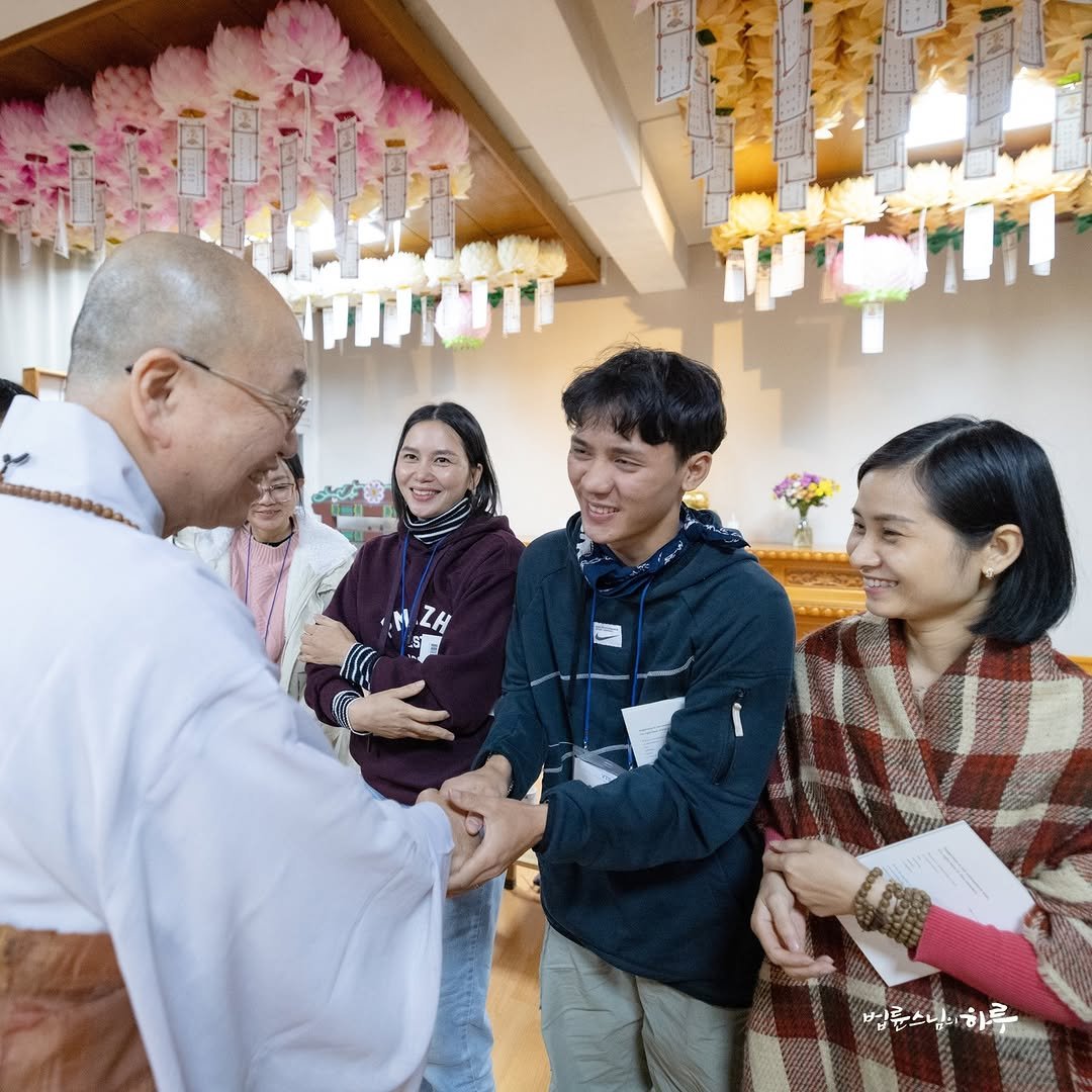 Photo by 법륜 스님 on November 14, 2025. May be an image of one or more people, temple and text.