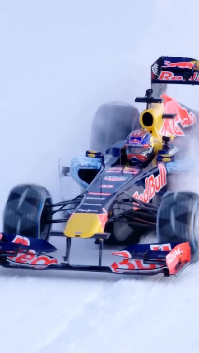 verstappencom 게시물 이미지: With an incredible view, Max drove in the snow...