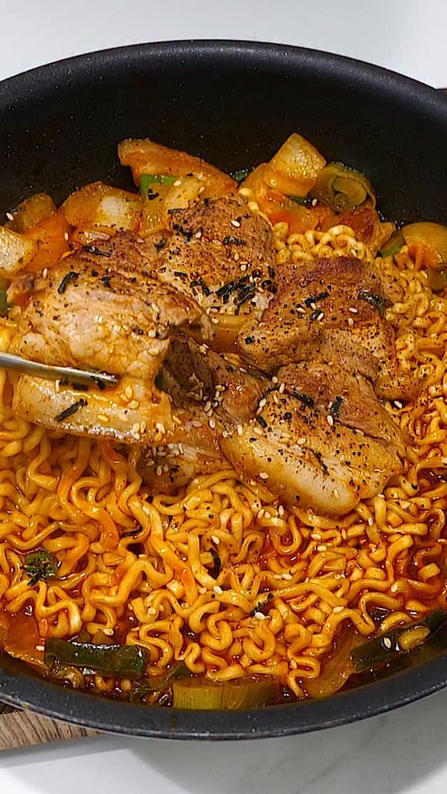 very_simplecooking 게시물 이미지: 애매하게 남은 #삼겹살 버리지마세요
#불닭볶음면