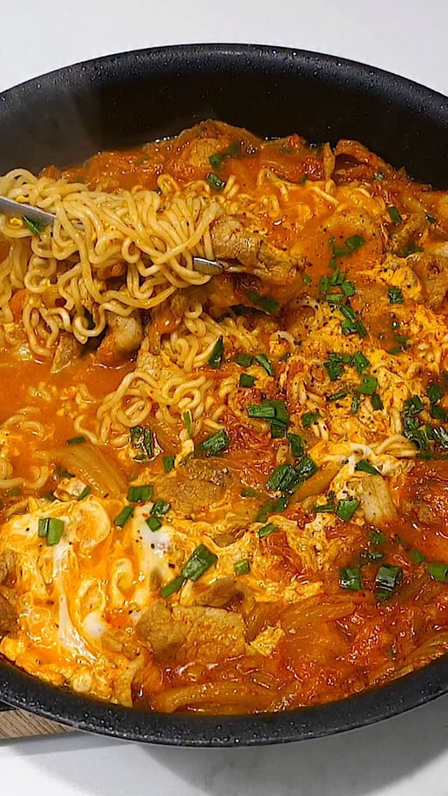 very_simplecooking 게시물 이미지: 요즘 편의점에서 이 #라면 잘 팔리는 이유