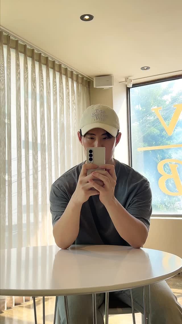 vi.manner 게시물 이미지: 이번엔 카페에서 친구 또는 연인
사진 잘 찍어주는 방법을 가져왔어요
우리 카페...