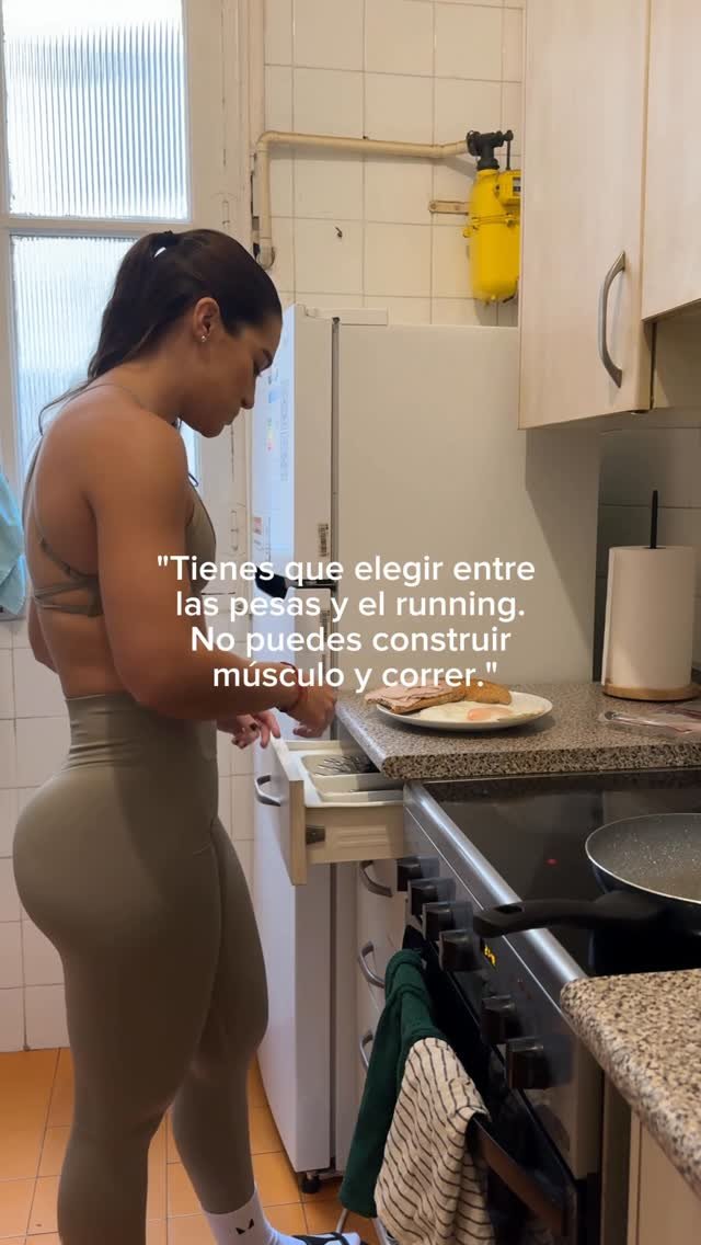 victoria.monasterios 게시물 이미지: Eeeeeeeeeeeee mañana corremos 21km necesito...