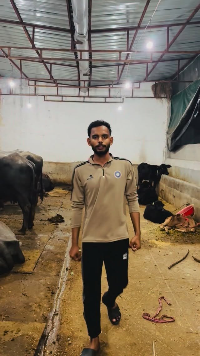 vineet_dairy_vlogs 게시물 이미지: Tere mein or mere mein bhut farak h
#dairy...