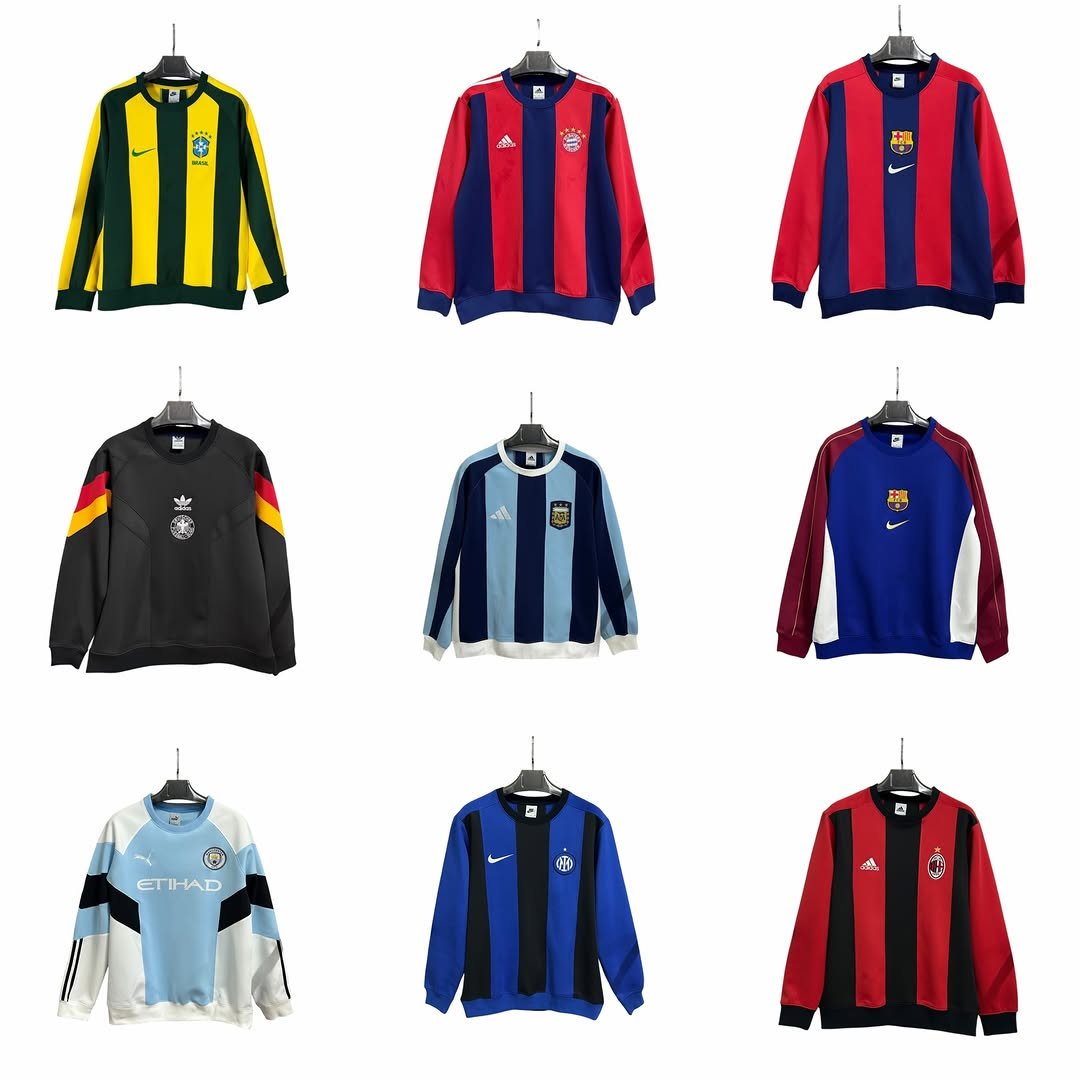 Photo shared by 빈티지컴퍼니 on February 01, 2026 tagging @vintage_company._, @vintage_company.4, @vintage_company_10000, and @vintage_company.10000. May be an image of soccer, sportswear, fleece, sports equipment, sweatshirt and text.