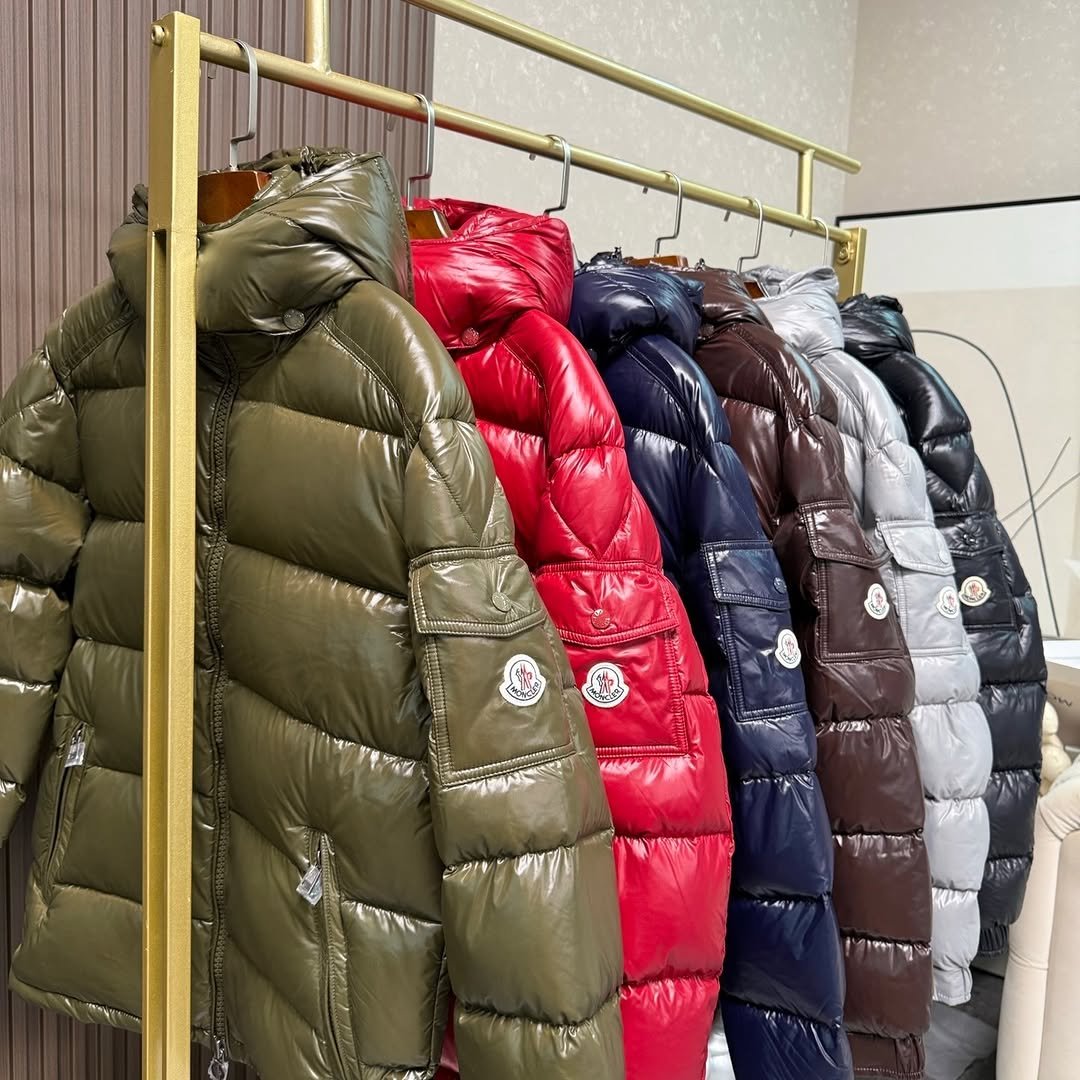 Photo shared by Vintage_company_10000 on December 30, 2025 tagging @vintage_company._, @vintage_companythree, @vintage_company.4, and @vintage_company.10000. May be an image of goosedown coat, sable coat, parka, jacket and text.