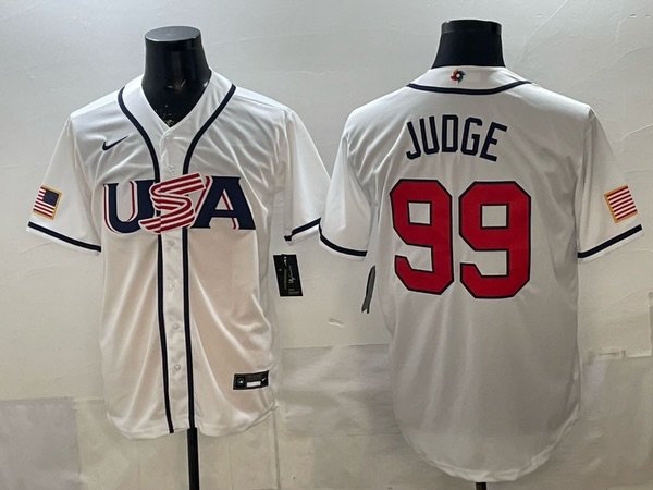 Photo by 빈티지컴퍼니 on February 24, 2026. May be an image of baseball, basketball jersey, sportswear and text that says 'JUDGE LUSA UEA,99 USA -99 99'.