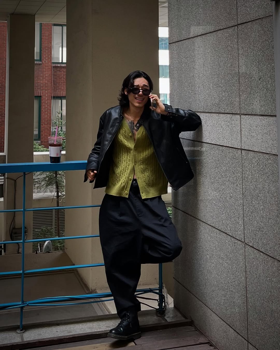Photo shared by 비 르 on April 09, 2025 tagging @virstyle.kr. May be an image of 1 person.