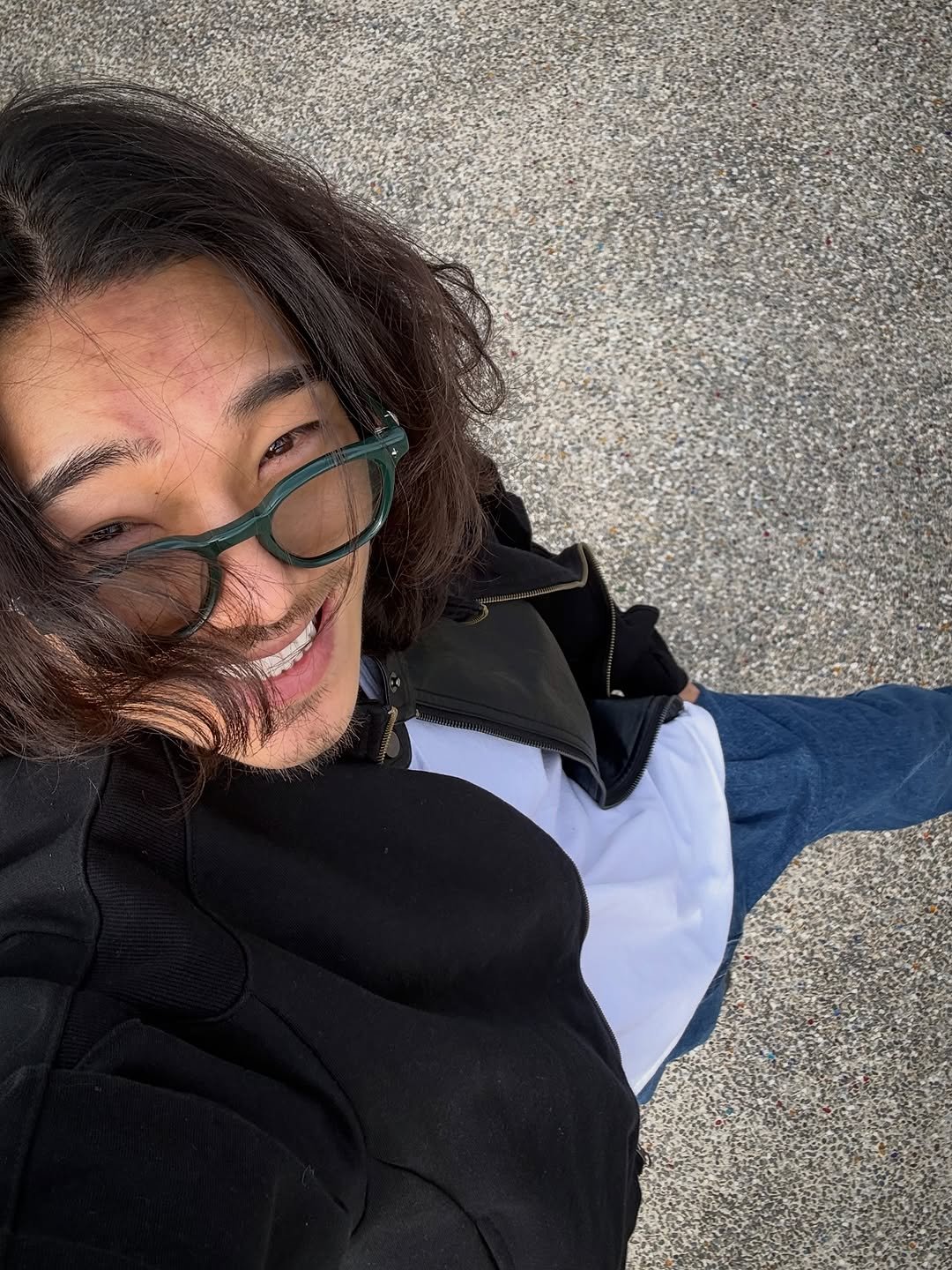 Photo shared by 비 르 on January 10, 2026 tagging @virstyle.official. May be a selfie of text.