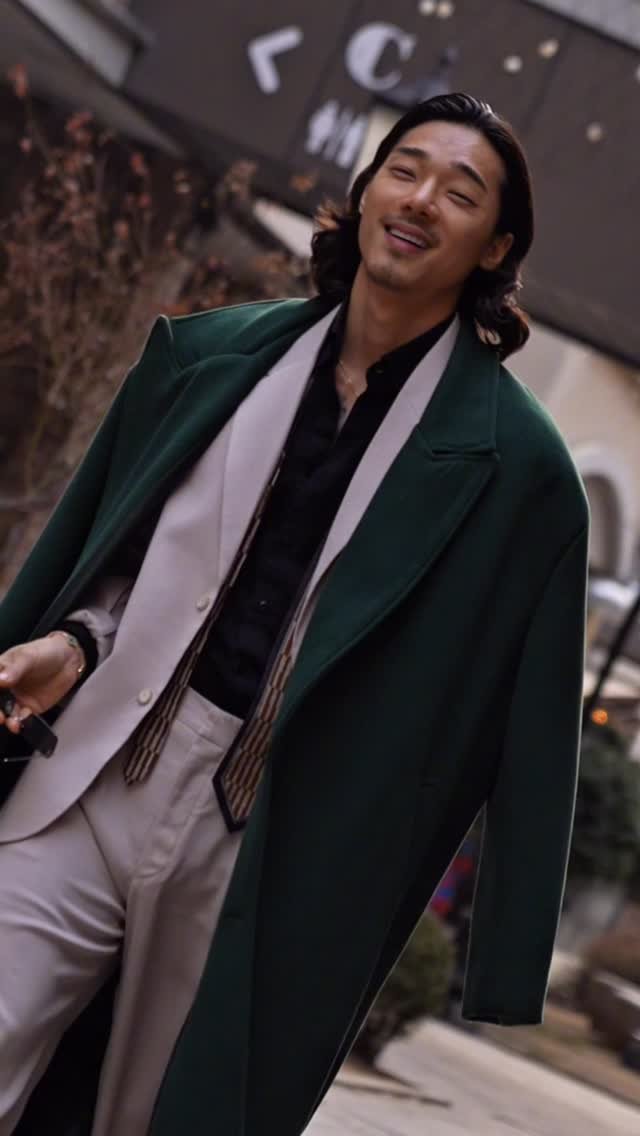 virbro__ 게시물 이미지: 🕴️