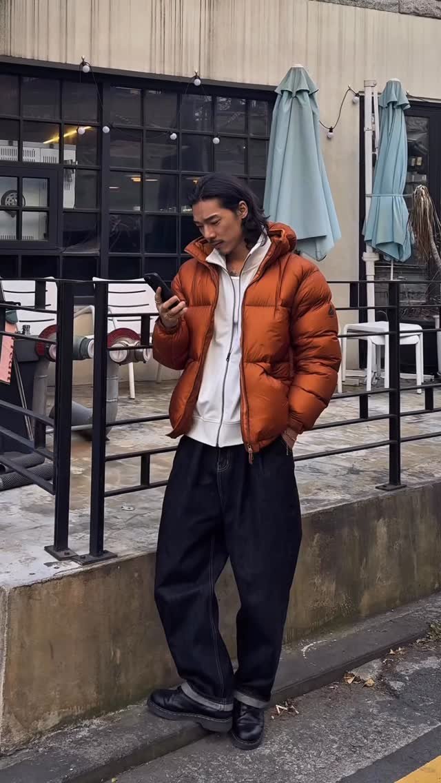 virbro__ 게시물 이미지: 🔥따듯함과 멋 을 다 갖춘 블랙야크 패딩 코디🚶🏻

고품질의 헝가리 구스80/20을...