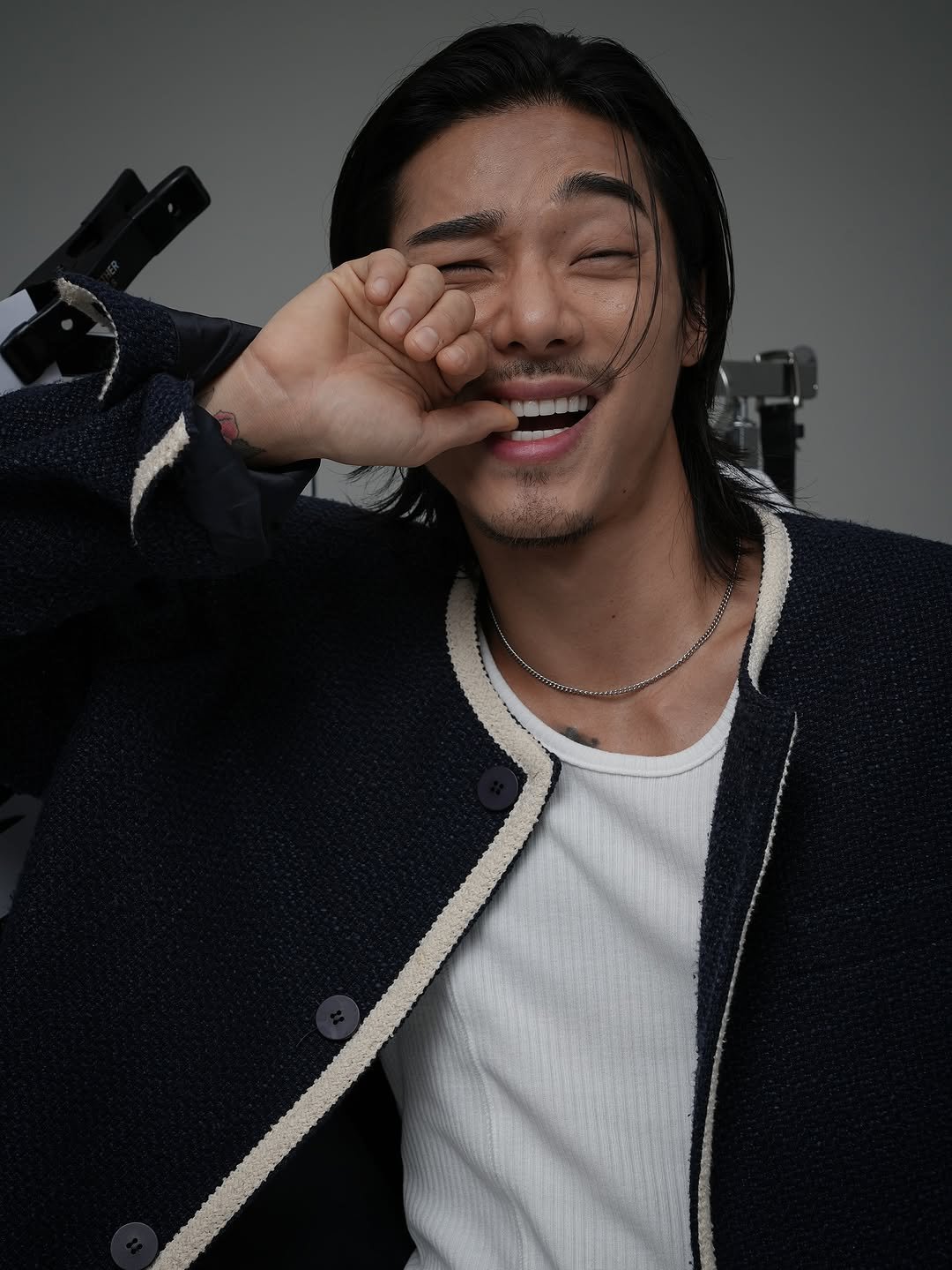 Photo by 비 르 on September 19, 2025. May be an image of 1 person and text.