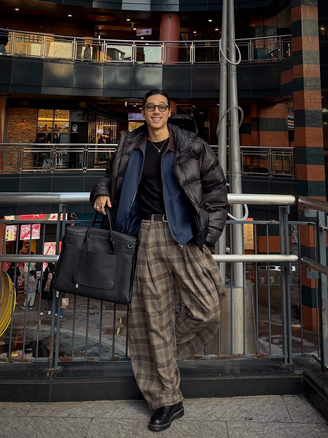 Photo shared by 비 르 on February 02, 2026 tagging @virstyle.official. May be an image of duffle coat, overcoat, parka, kilt and text.