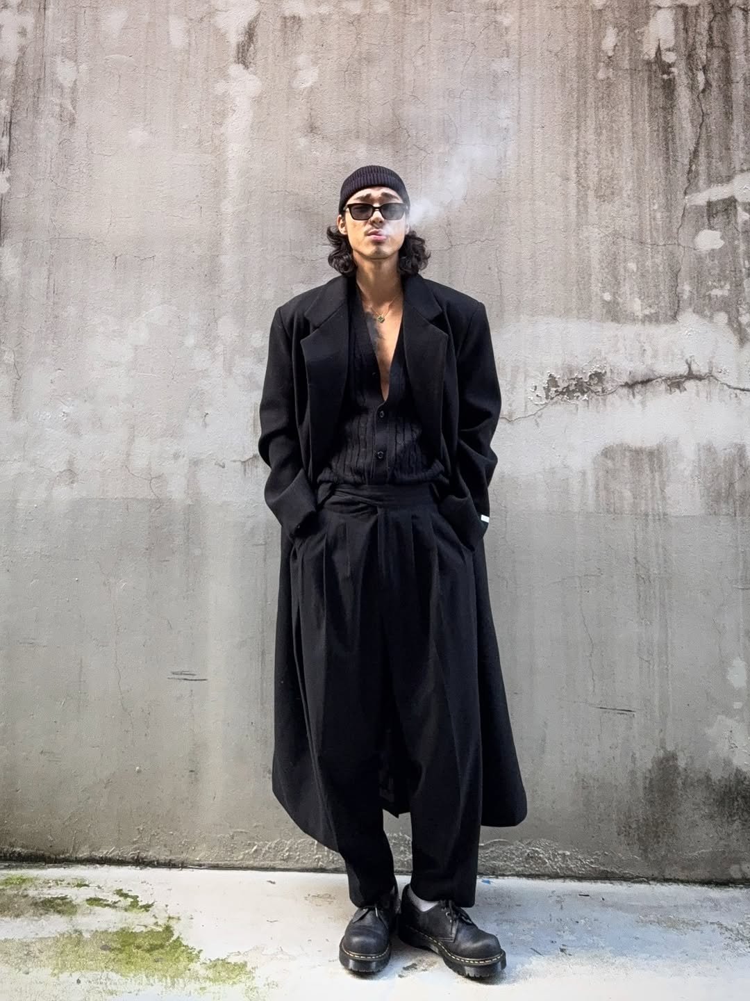 Photo by 비 르 on November 13, 2025. May be an image of overcoat, cloak, beret and text.