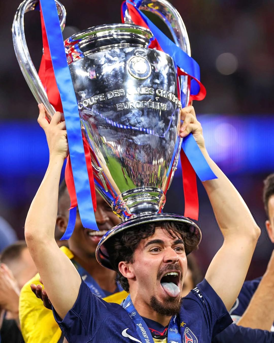 vitinha 게시물 이미지: Here we go again!! CAMPEÕES DA EUROPA ❤️💙🏆🏆