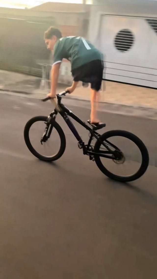 vitinmartiins_ 게시물 이미지: Tem base ?