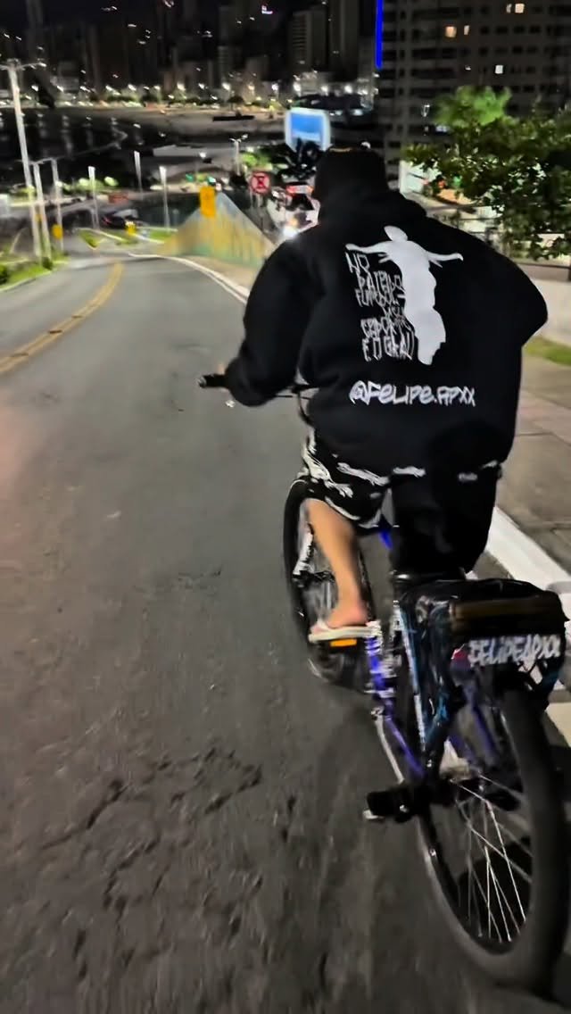 vitinmartiins_ 게시물 이미지: Mandou capoeira