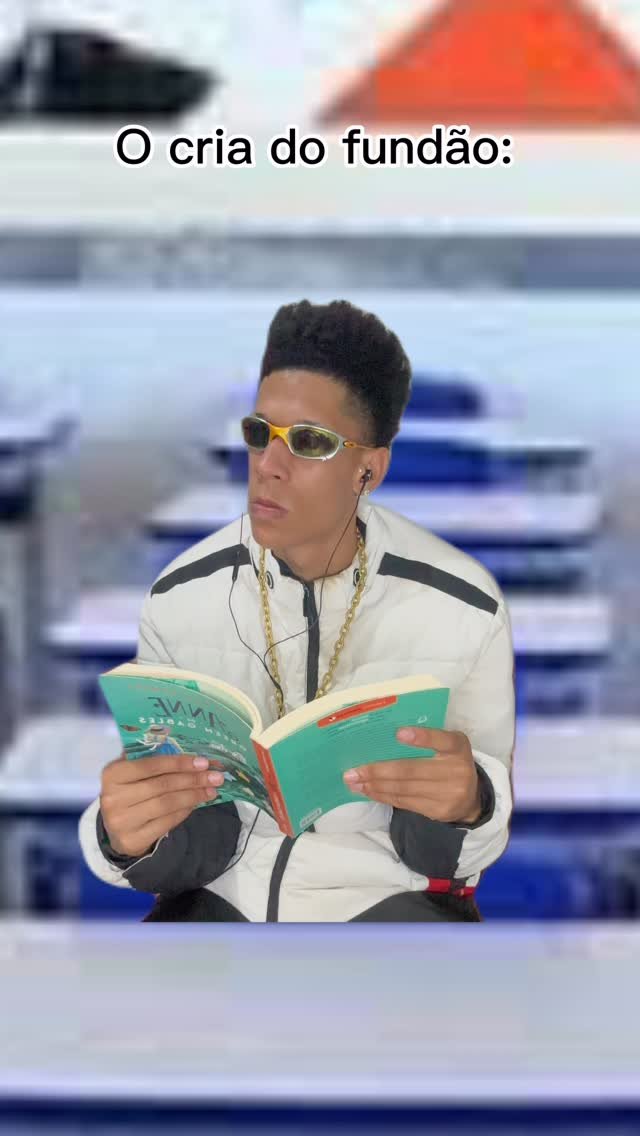 vitinmartiins_ 게시물 이미지: Como tá as aulas aí ? Kkkkkkk