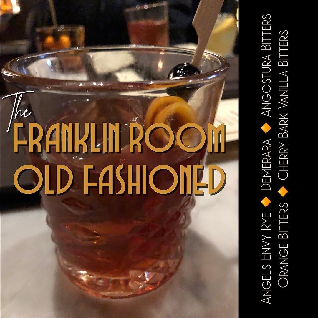 voda_magazine 게시물 이미지: A Chicago River North tavern and Old Fashioned...