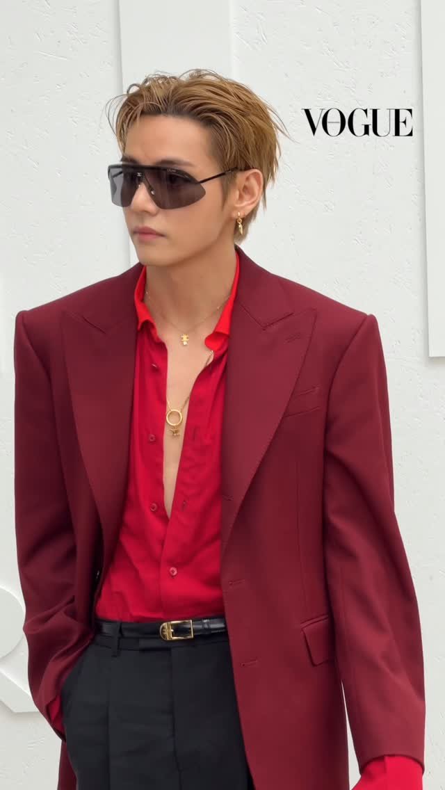 voguehongkong 게시물 이미지: @BTS.BighitOfficial 成員 V @thv 以 @Celine...