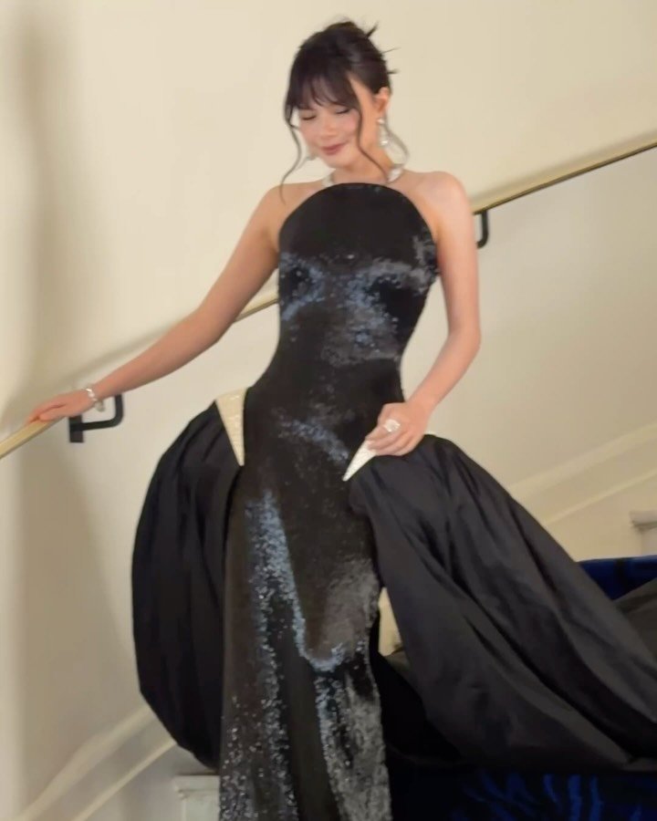 voguehongkong 게시물 이미지: 人氣泰國女星 Becky 現身法國康城影展紅地毯，參與法國導演Guillaume...