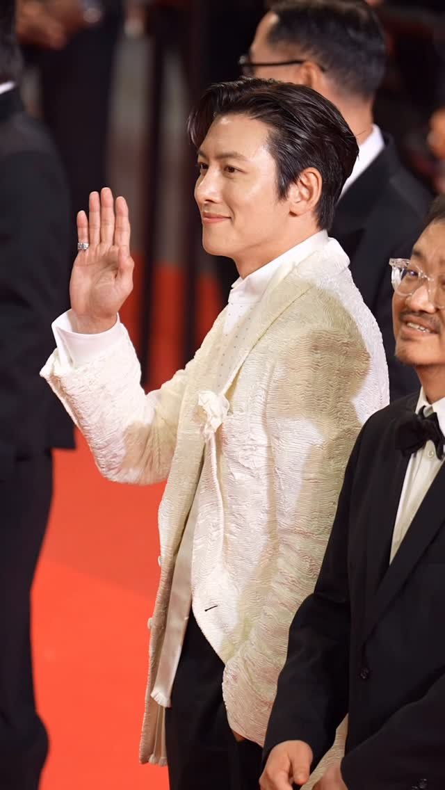 voguehongkong 게시물 이미지: 實力派演員 @JiChangWook...