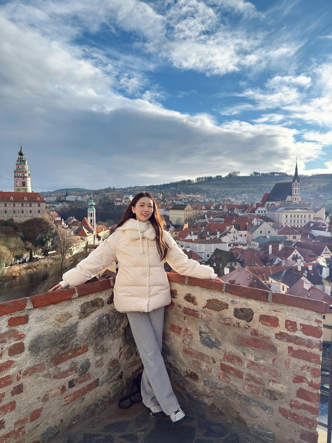 Photo by 박민정 Minjeong Park on December 19, 2025. May be an image of the Wawel Castle and text.