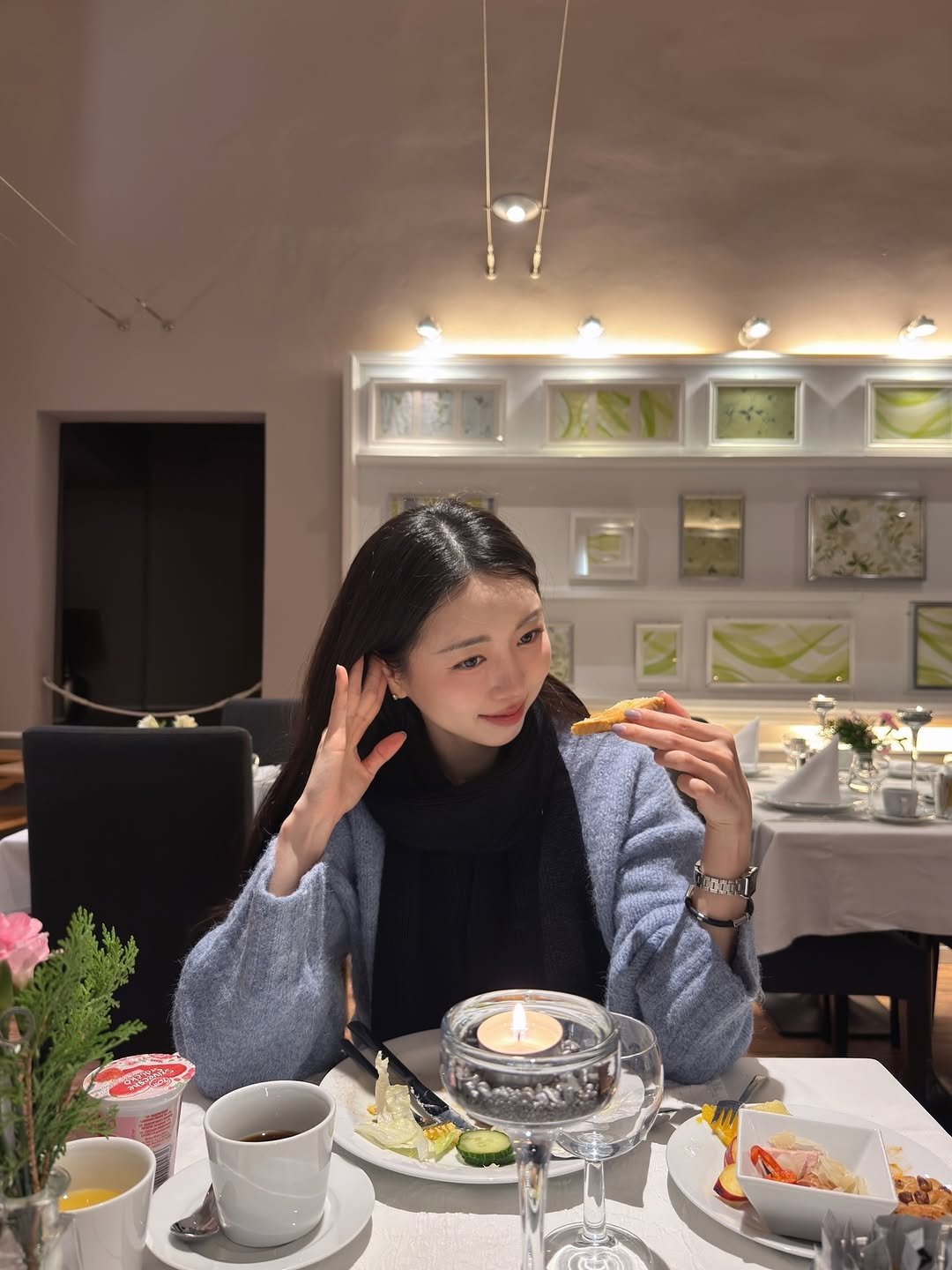 Photo by 박민정 Minjeong Park on December 14, 2025. May be an image of fondue, candle and text.