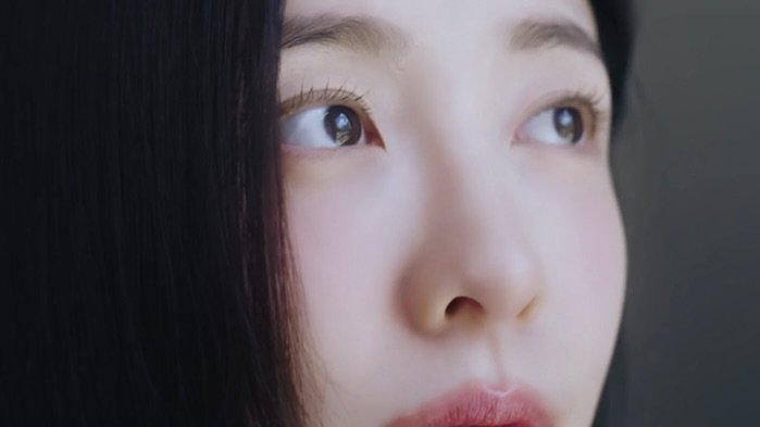 Photo shared by 박지현 on November 03, 2025 tagging @zooc_official. May be a closeup of one or more people, makeup, hair and text.