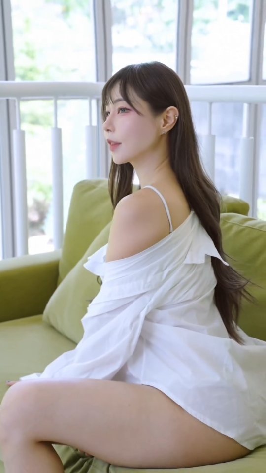 vurii_u 게시물 이미지: 미녀 포토그래퍼 3명
미남 영상감독님1명
찍힌사람 나♡