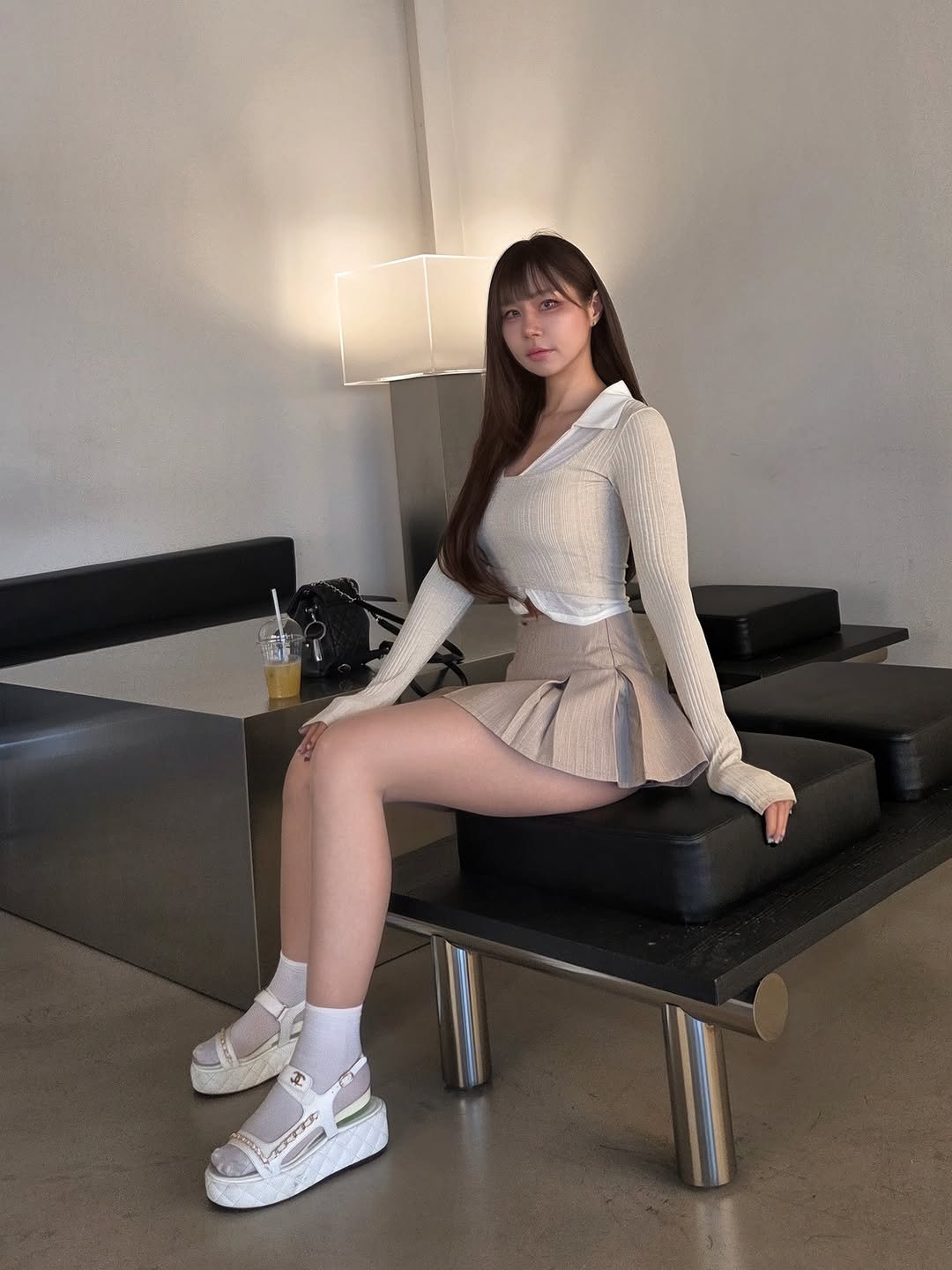 vurii_u 게시물 이미지: 쉼표하나, 
여기는 내 쉼표연구소

내취미는 운동하기 카페가기 
나는...