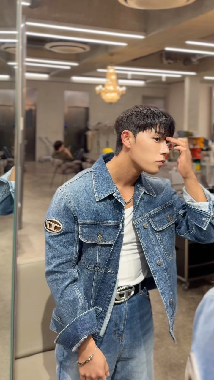 wa._.ny 게시물 이미지: 테겐남 스타일은 슬릭컷이 진리입니다
깔끔한 라인, 완벽한 다운펌, 샤프한 앞머리 끝