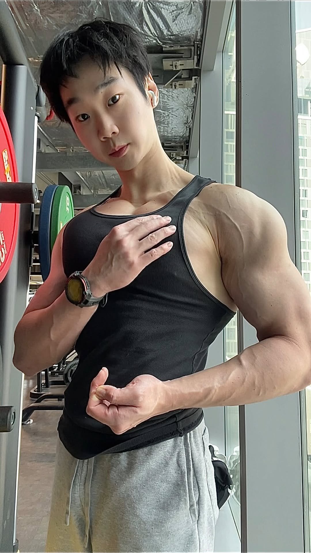 walter_soh 게시물 이미지: Do you like my outfit?