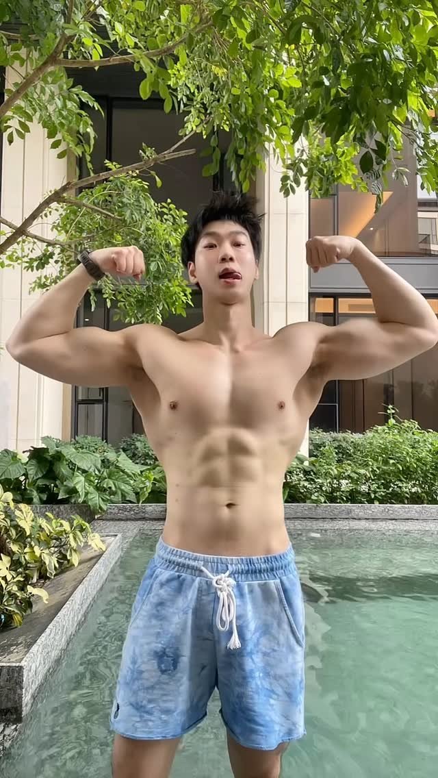 walter_soh 게시물 이미지: Pool day 💦