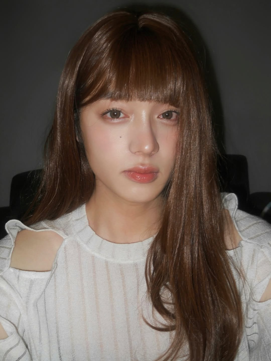 Photo shared by 왕십리 커플🤍 on July 30, 2025 tagging @wangsimni_couple. May be a selfie of 1 person, bangs, makeup, turtleneck and text.