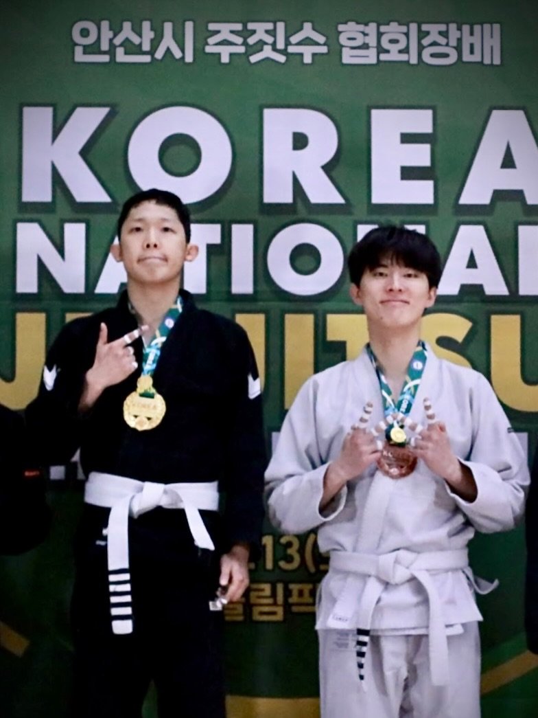 Photo by 은평구주짓수 / 연신내주짓수 / 웨이주짓수 on December 14, 2025. May be an image of text that says '안산시 주짓수 협회장배 KOREA NA ΝΑΒΓΙΟ τΙΟ AI 1'.